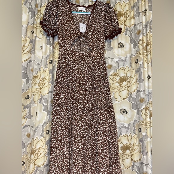 New with tags!On You J’adore Floral/Dress, size Small. - Picture 1 of 7